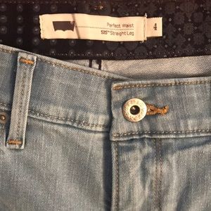 Levi 525 Straight Leg